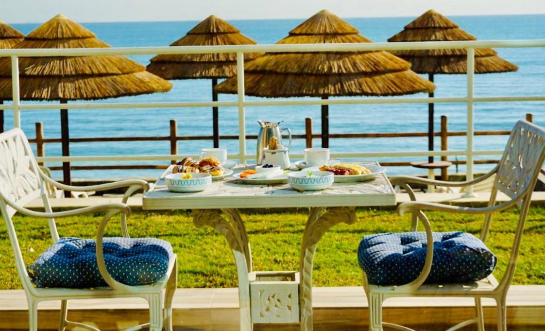 Al Kout Beach Hotel Kuwait City Bagian luar foto