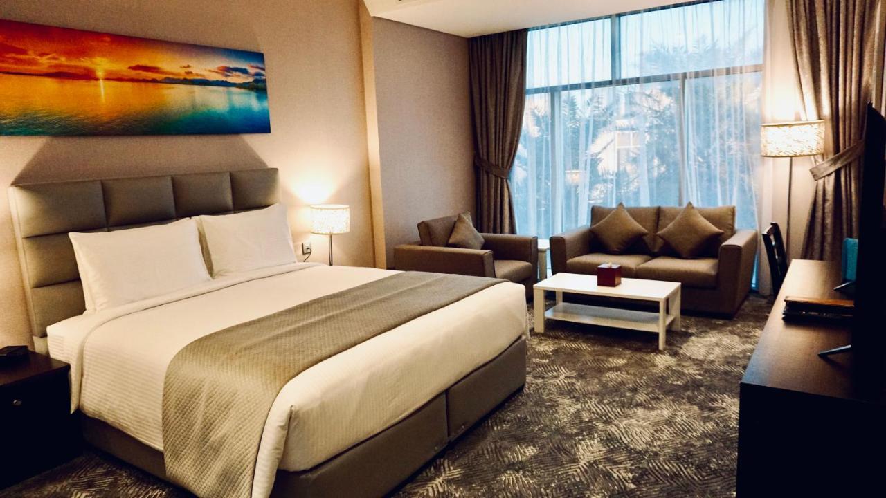 Al Kout Beach Hotel Kuwait City Bagian luar foto