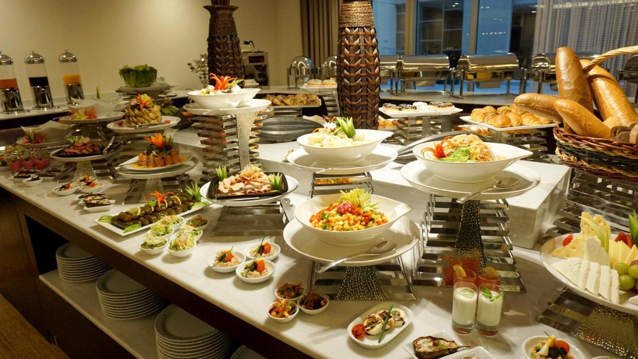 Al Kout Beach Hotel Kuwait City Bagian luar foto