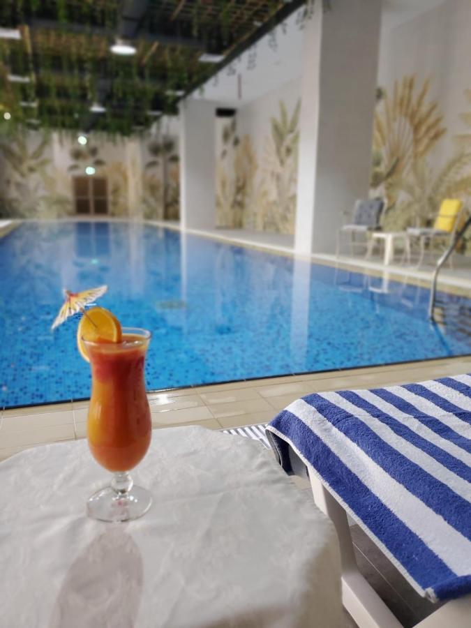 Al Kout Beach Hotel Kuwait City Bagian luar foto